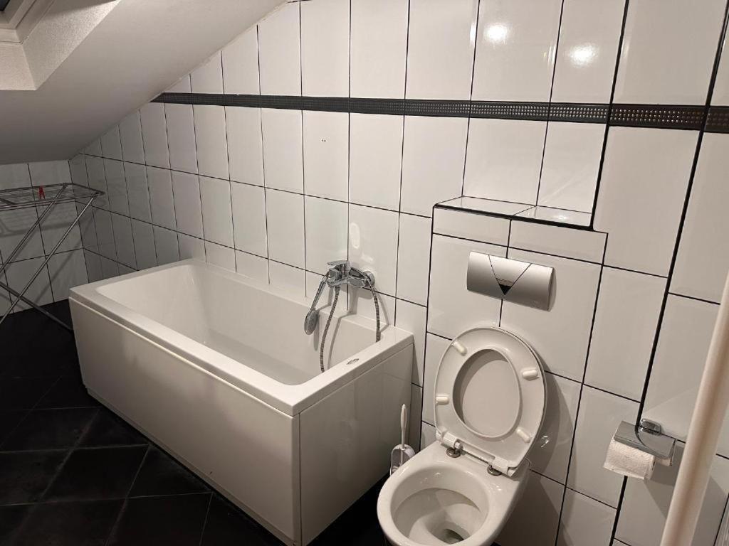 Rooms Near The Airport Saraybosna Dış mekan fotoğraf